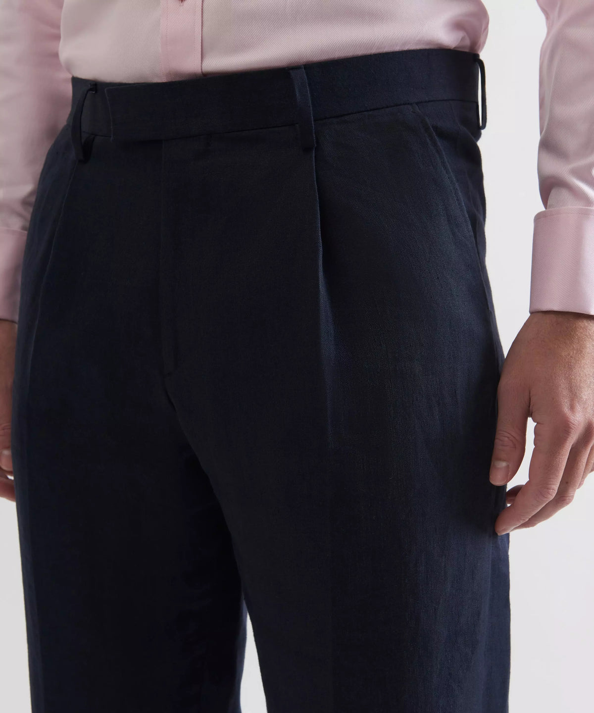 Navy Blue Tailored Fit Linen Twill Pleated Trouser
