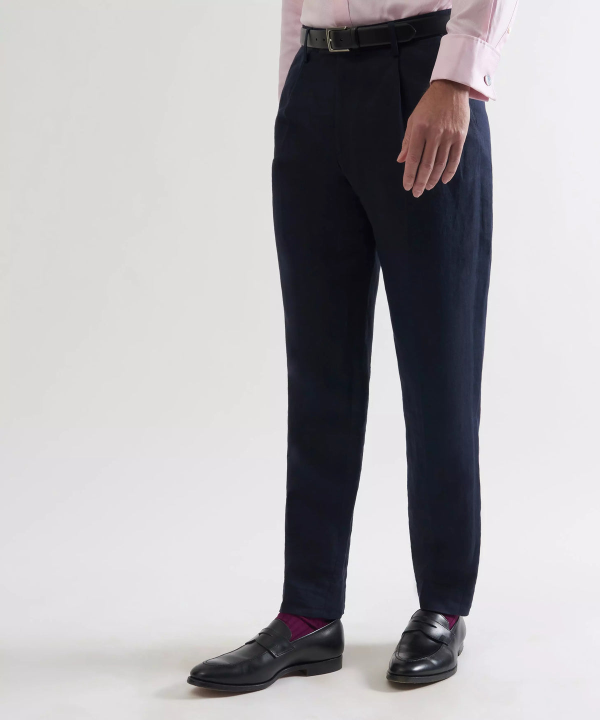 Navy Blue Tailored Fit Linen Twill Pleated Trouser